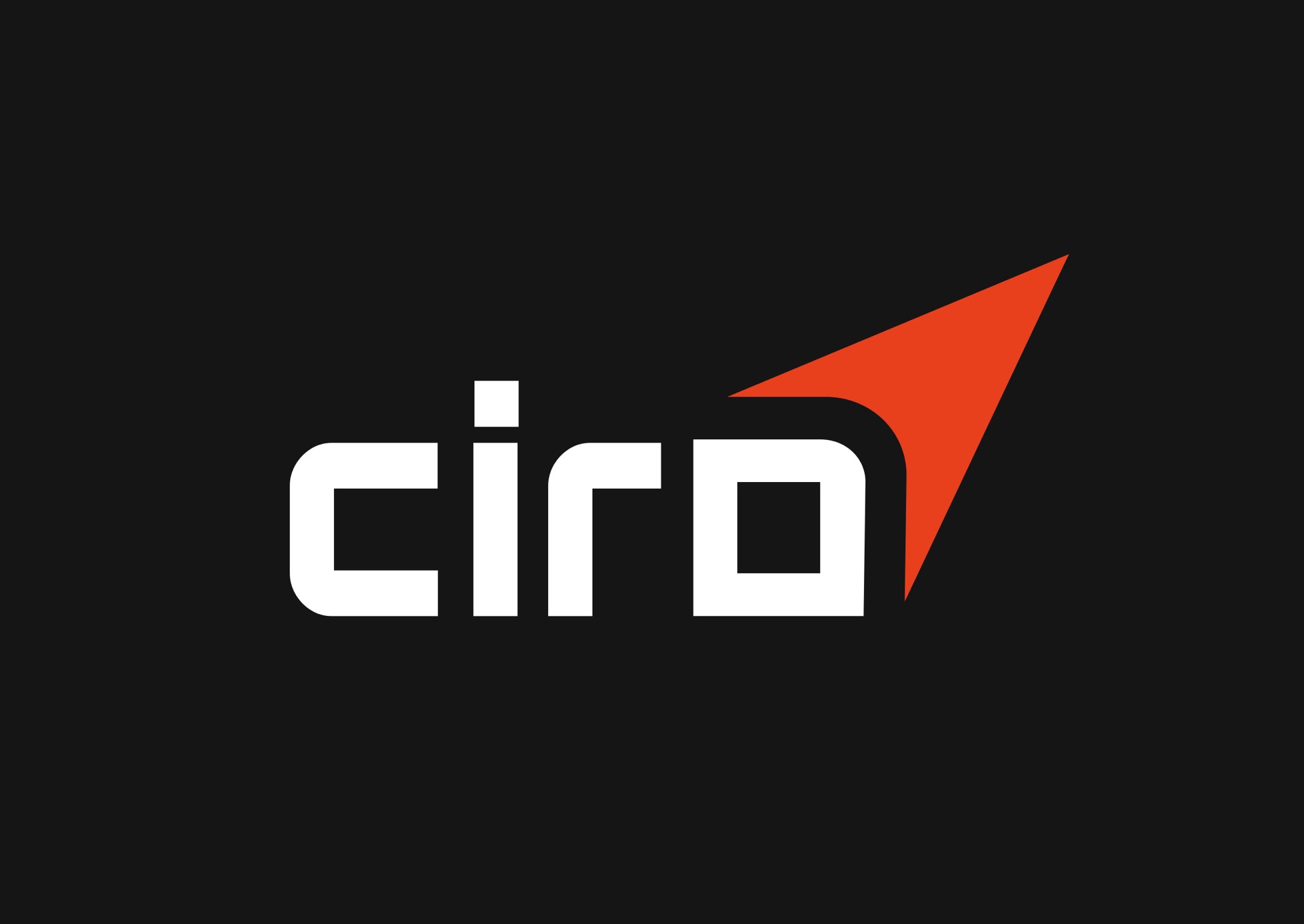 Logo Ciro — bílý nápis ciro s oranžovou šipkou na černém pozadí